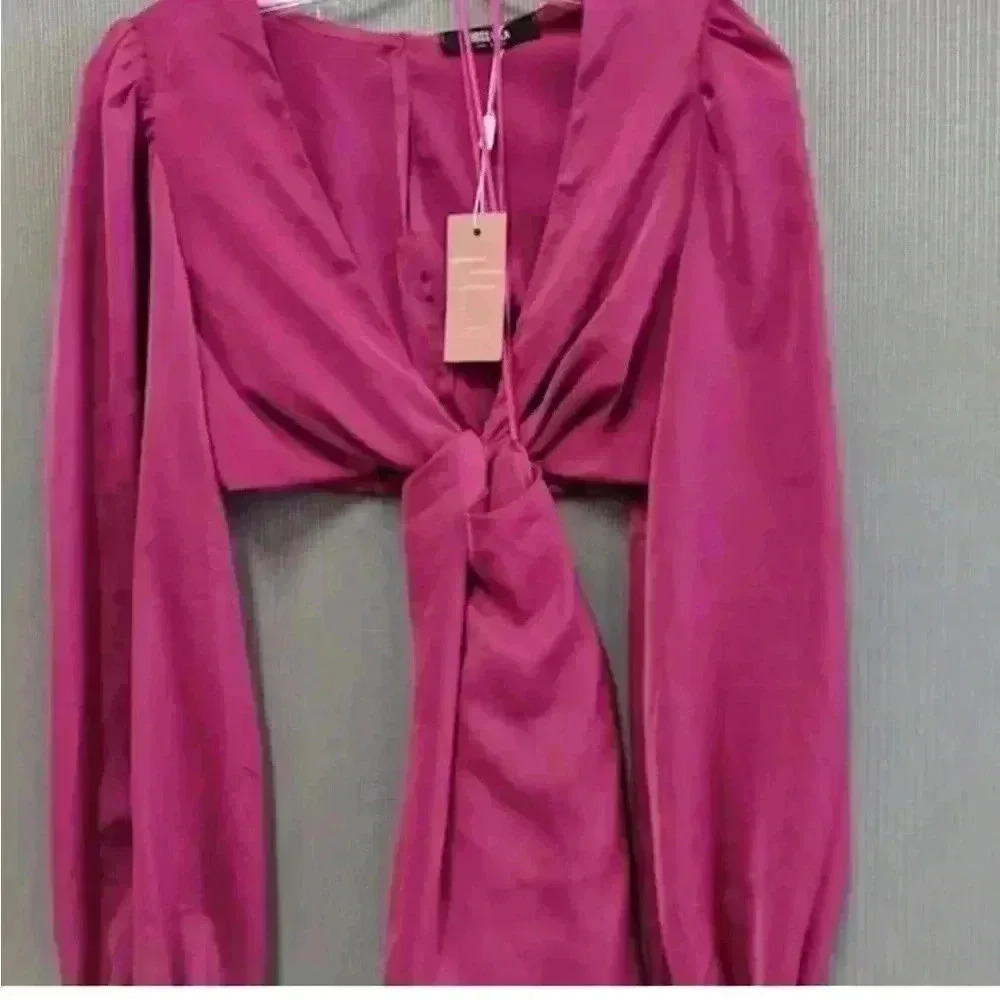 Miss Lola Fuchsia Cutout Mini Dress Plunge V Neck Long Sleeve NWT Size Small - Picture 3 of 14